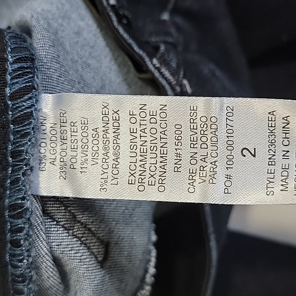 Democracy Women's Ab Solution Straight Leg Jeans/Size 2. - Picture 5 of 10